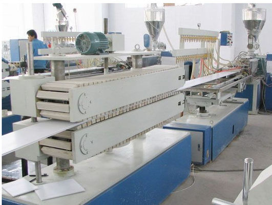 قیمت خوب خط اکستروژن ورق PVC محصولات پلاستیکی چوبی / ماشین کاملاً اتوماتیک آنلاین