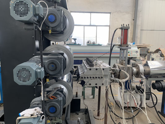 قیمت خوب خط اکستروژن صفحه فوم PVC WPC برای مبلمان آنلاین