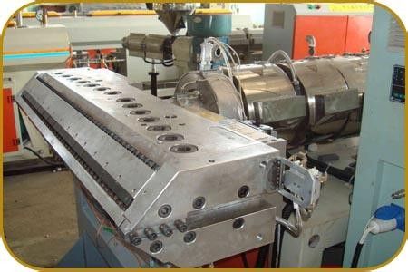 قیمت خوب خط تولید ورق های پلاستیکی بازیافت شده ، اکسترودر ورق پلاستیک چند لایه PET آنلاین