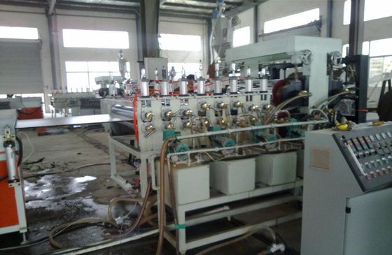قیمت خوب دستگاه اکستروژن پانل فوم PVC ، خط تولید تخته فوم تزئینی PVC آنلاین
