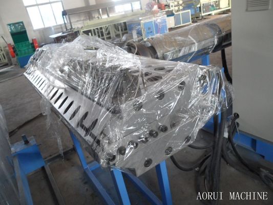 قیمت خوب خط اکستروژن پلاستیکی فوم درب PVC دو پیچ PVA تأیید شده CSA آنلاین