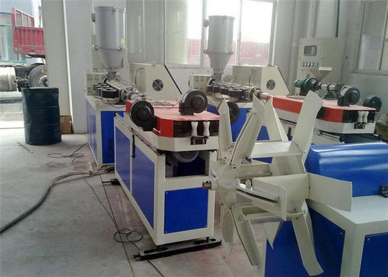 قیمت خوب PVC خط تولید لوله های راه راه پلاستیکی اکسترودر دو پیچ پیچ ، دستگاه اکستروژن لوله پی وی سی / اکسترودر PVC آنلاین