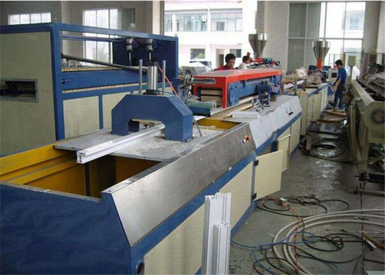 قیمت خوب ماشین اکسترودر پروفایل WPC ، پلاستیک چوب دو پیچ ، خط اکستروژن مشخصات PVC آنلاین