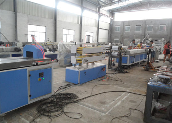 قیمت خوب PVC Trunk Plastic Extrusion Line، PVC Panel Wall Machinery ماشین آلات آنلاین