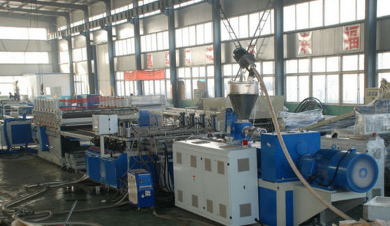 قیمت خوب خط تولید صفحه پیچ بخار WPC دو پیچ ، ماشین آلات صفحه ساخت PVC WPC PVC آنلاین