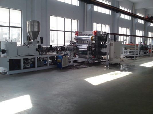 قیمت خوب PVC تبلیغات پلاستیک خط اکستروژن ، ماشین آلات هیئت مدیره ساخت و ساز PVC آنلاین