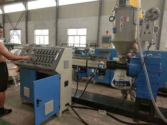 قیمت خوب اکسترودر پلاستیکی تک پیچ 380 ولت 90 کیلو وات 150r / min ISO9001 آنلاین