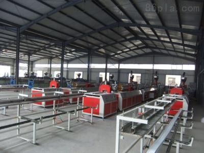 قیمت خوب با کیفیت بالا نویز پایین اکستروژن خط ISO ISO9001 PVC WPC پلاستیک آنلاین
