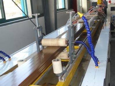قیمت خوب خط اکستروژن مشخصات WPC Guardrail ، اکسترودر پروفایل صندلی آنلاین
