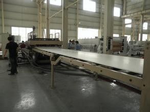 قیمت خوب حمام پی وی سی WPC WPC دستگاه اسفنجی بورد ، اکسترودر مخروطی بازیافت شده مخروط بازیافت شده آنلاین