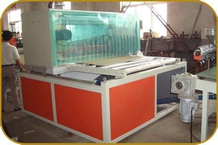 قیمت خوب ماشین اکستروژن ورق پلاستیکی PP / PE مواد بازیافتی ، اکسترودر پلاستیکی ورق بسته بندی آنلاین